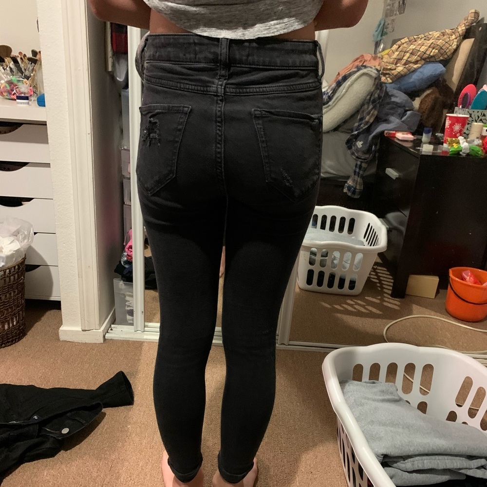 HIGH RISE RIPPED JEANS - Picture 2 of 2